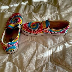 Vans tye dye slip on.  Size 9.  Gently used.